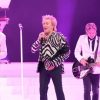 Rod Stewart suspende gira de despedida tras someterse a cirugia