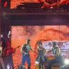 Alejandra Guzman sufre caida en concierto en Mexico